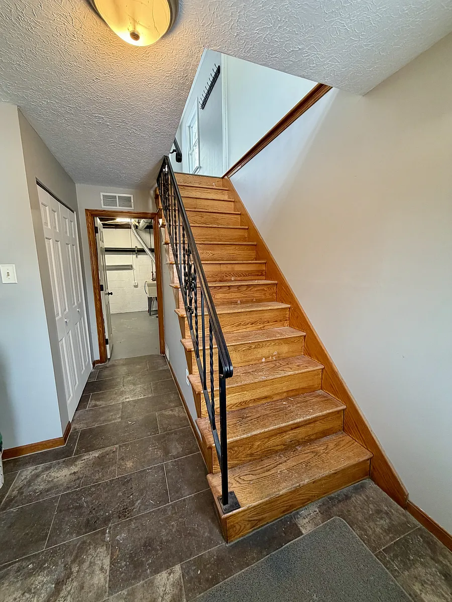 Building Photo - 3175 Dewalt Dr #1