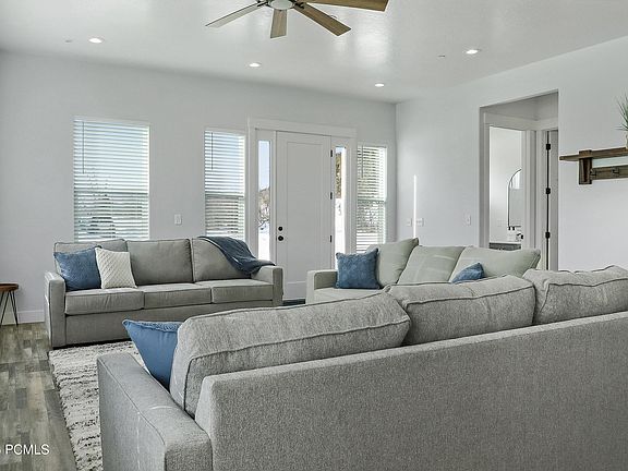 2nd image of 3589 Beaver Creek Rd