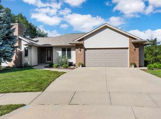 74 Galway Cir, Iowa City, IA