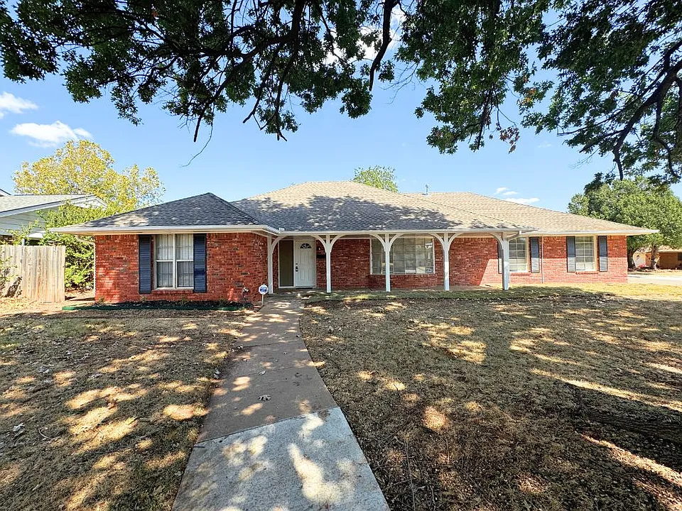 2501 NW 111th St