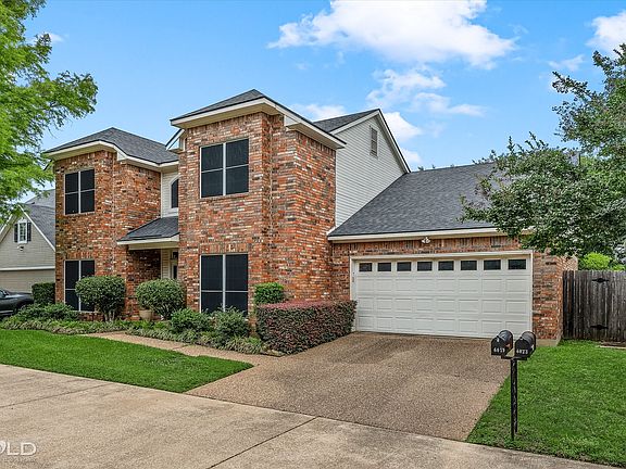 2nd image of 6019 Grover Pl