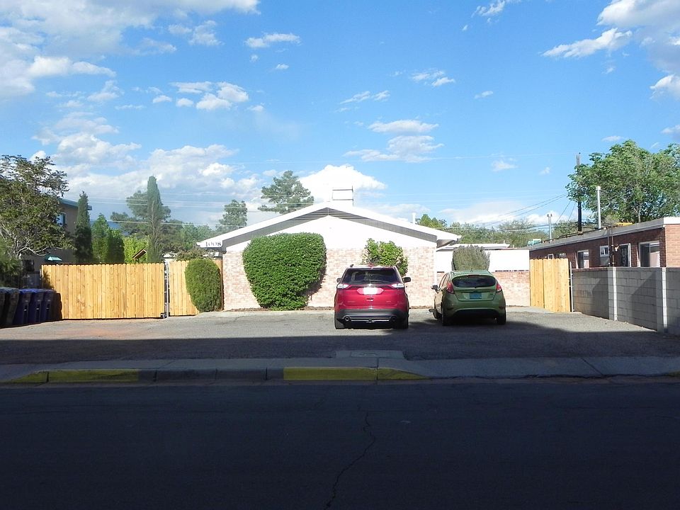1st image of 1008 Madeira Dr SE