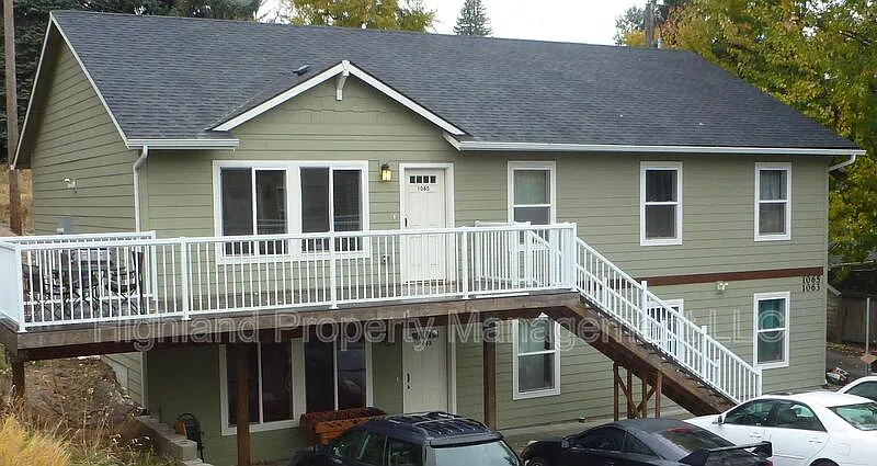 4 bed, 2.0 bath, 1500 sqft, $2,200 — Photo 1