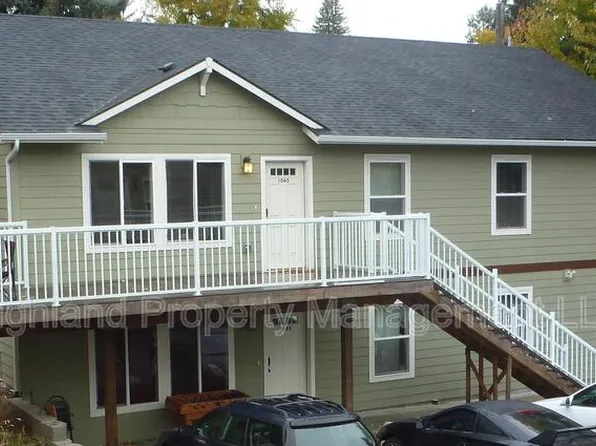 1063 NE B St, Pullman, WA 99163