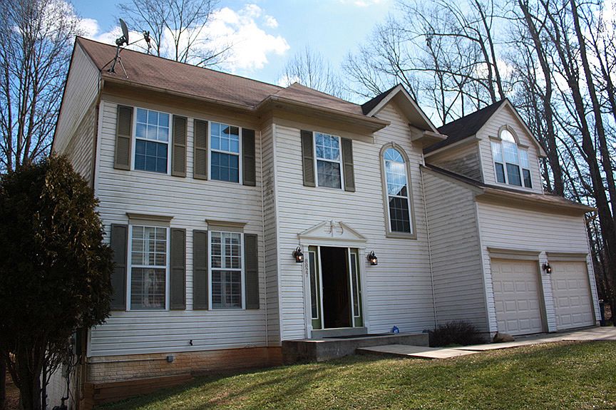 1st image of 8827 Creekway Dr