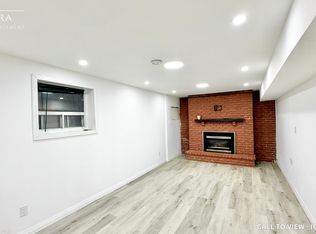 643 Irwin Cres #2, Newmarket, ON L3Y5A1