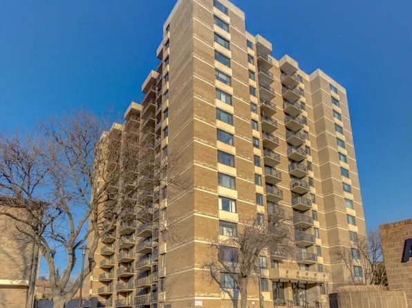 118 Monroe St APT 807, Rockville, MD 20850