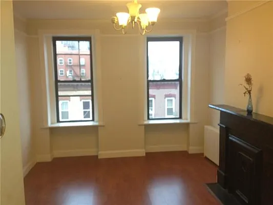 Rented by R New York | media 24