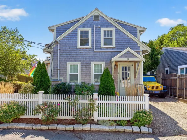 48 Pleasant Street APT 2, Provincetown, MA 02657