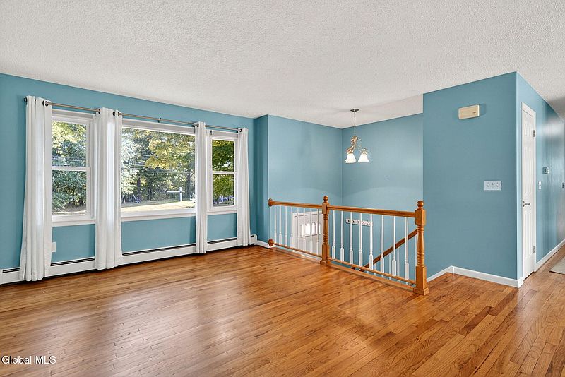5th image of 96 Voorheesville Avenue
