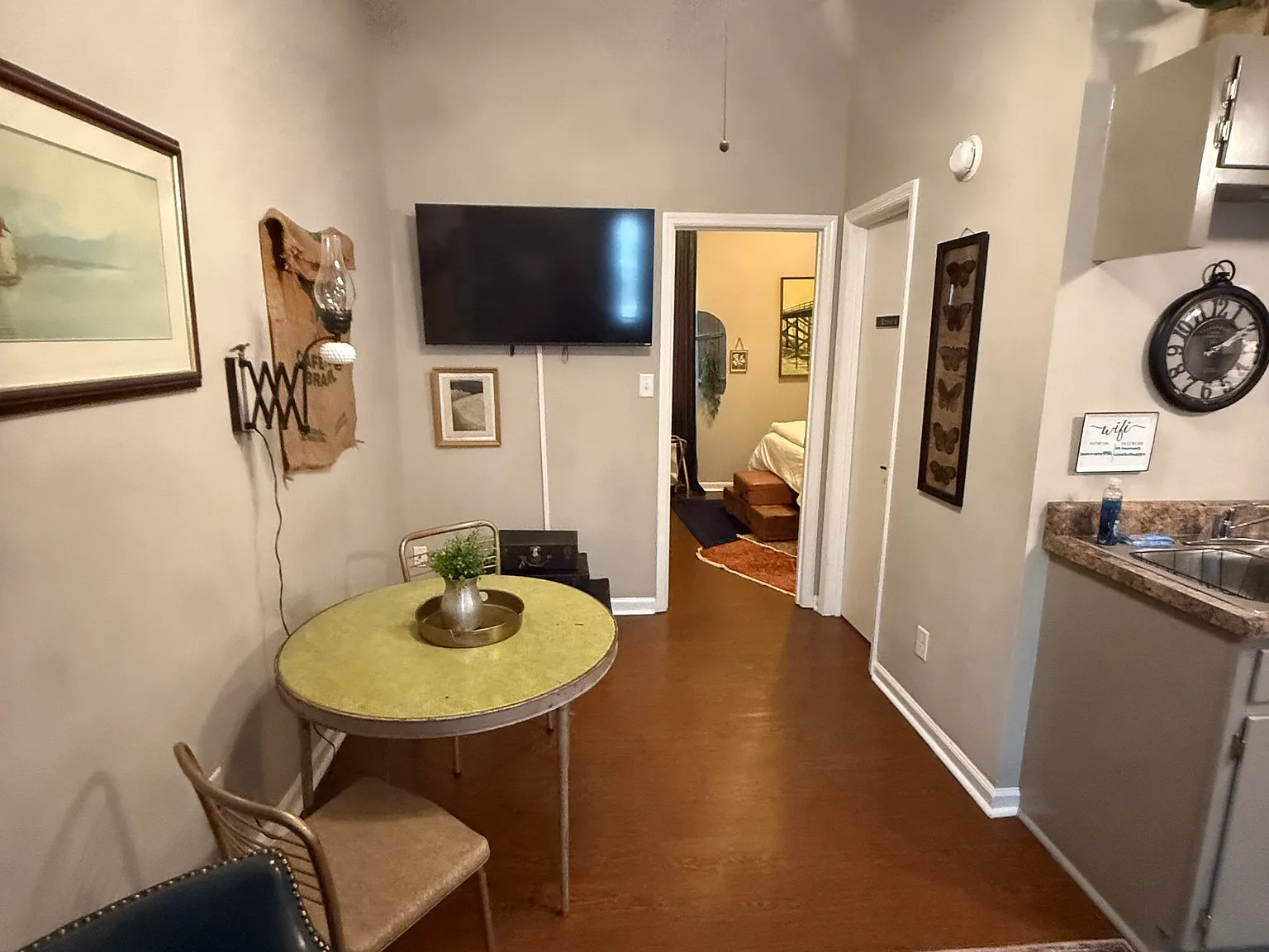 1 bed, 500 sqft, $1,300 — Photo 3