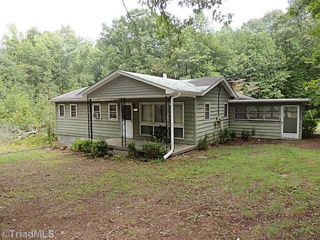 1st image of 3730 Desmond Dr