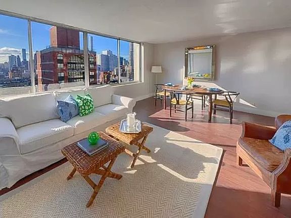 2nd image of 353 E 72nd St APT 24C