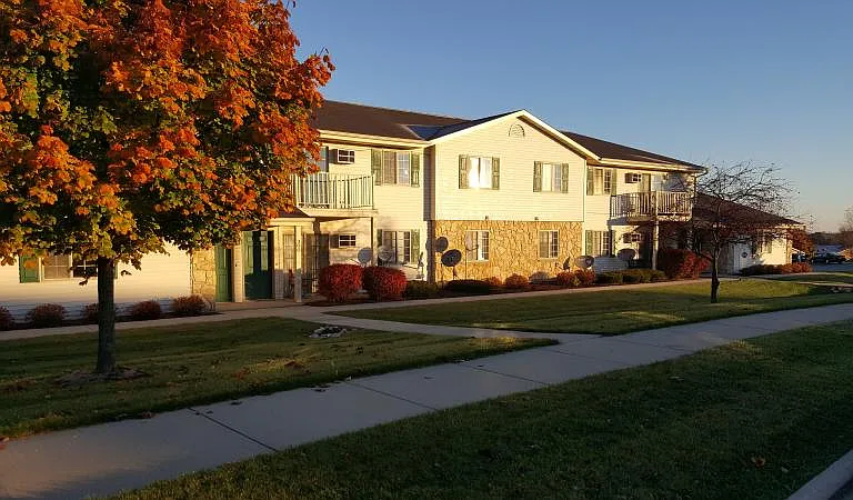 300 Humar St #4 — Photo 1