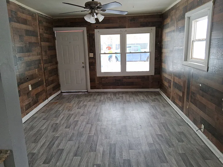 104 E Old Post Rd — Photo 12
