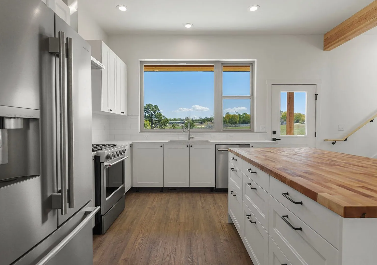 Brand-New 3-Bedroom Home in Elevation Park with Mountain Views — Photo 4