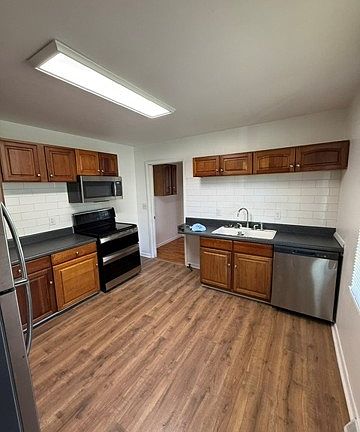 4th image of 707 Skyline Ridge Dr Unit B