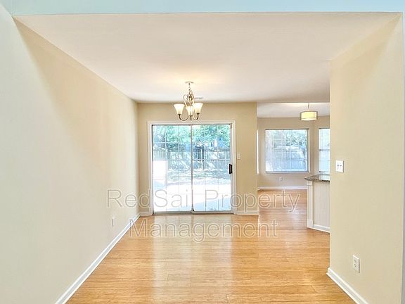 5th image of 106 Amelia Ct