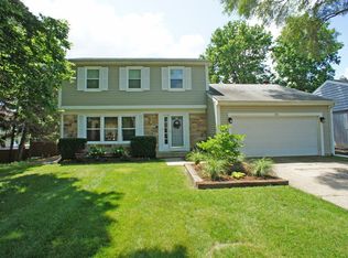 886 Knollwood Dr, Buffalo Grove, IL 60089