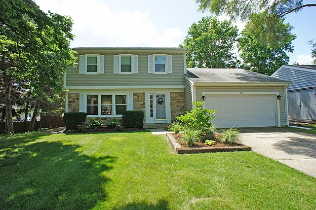 886 Knollwood Dr photo 1