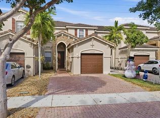 15369 SW 8th Ln, Miami, FL 33194