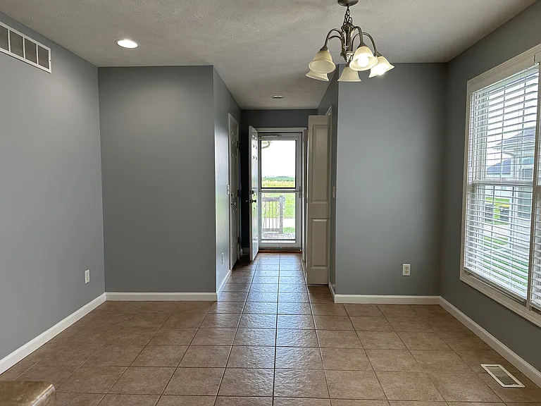 1602 Belclare Rd — Photo 25