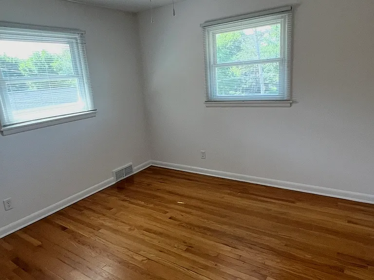 402 Rushmore Ln #4 — Photo 10