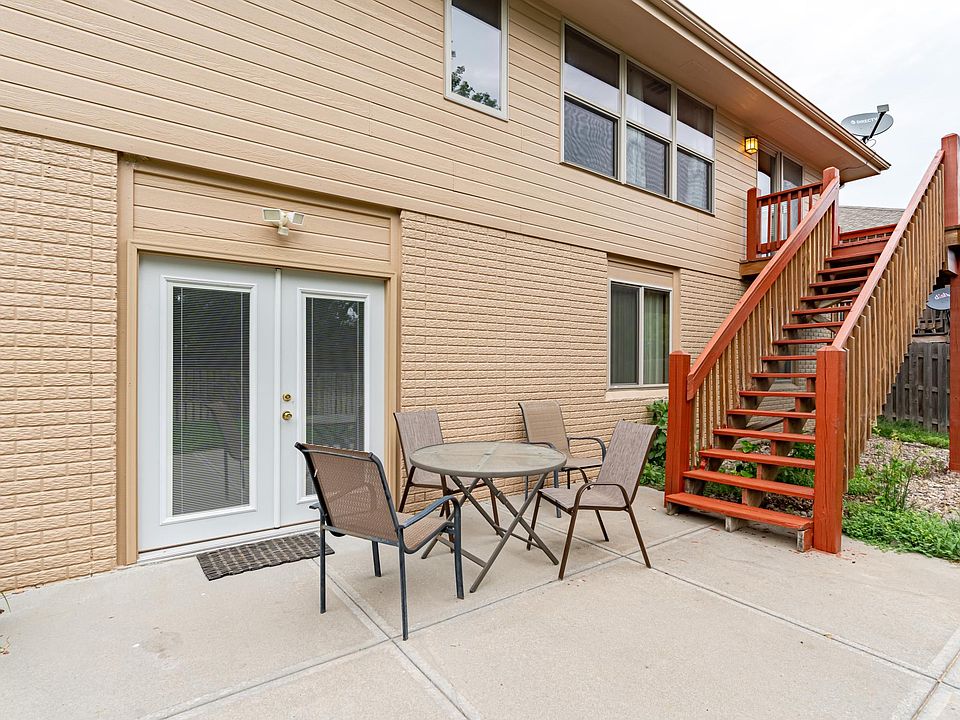 entrance to the unit space
