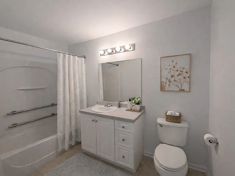 100 Woodcrest Ln #102 — Photo 5