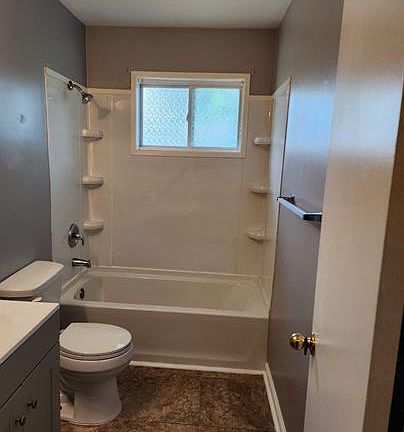 5th image of 3310 Montview Dr #F