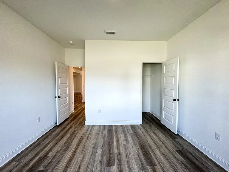 224 Butler Cv — Photo 14