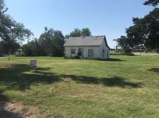 207 SE 4th St, Seiling, OK 73663
