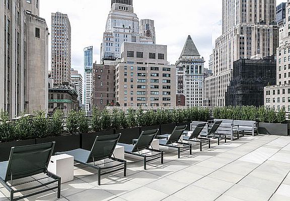 4th image of 67 Wall St APT 6E