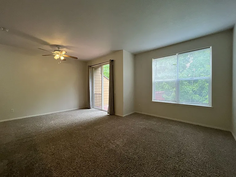 149 NE 75th Ave — Photo 19