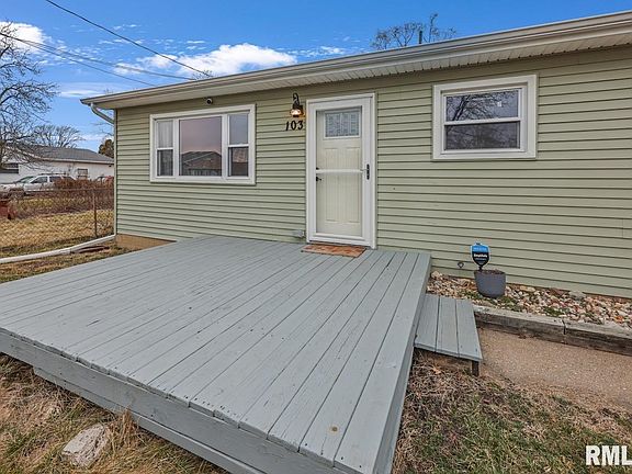 4th image of 103 Hazel St