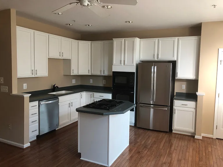 740 Catts Tavern Dr — Photo 3