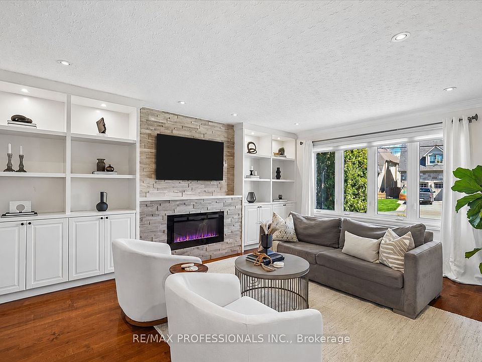 1st image of 28 Spring Garden Rd
