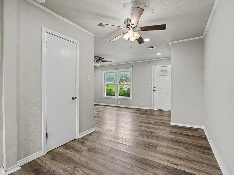 2407 N Shannon St — Photo 10