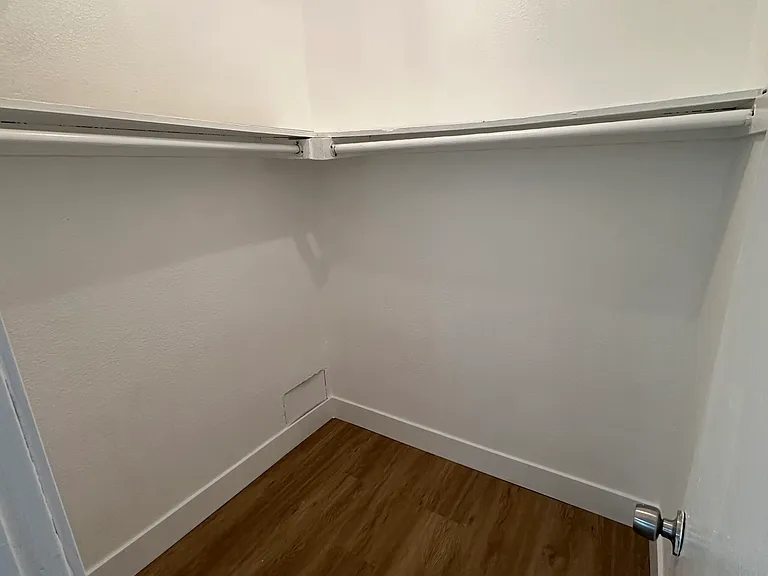 208 W Hoover Ave #8 — Photo 6
