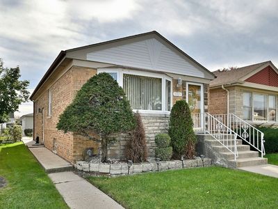 5919 W Foster Ave, Chicago, IL, 60630