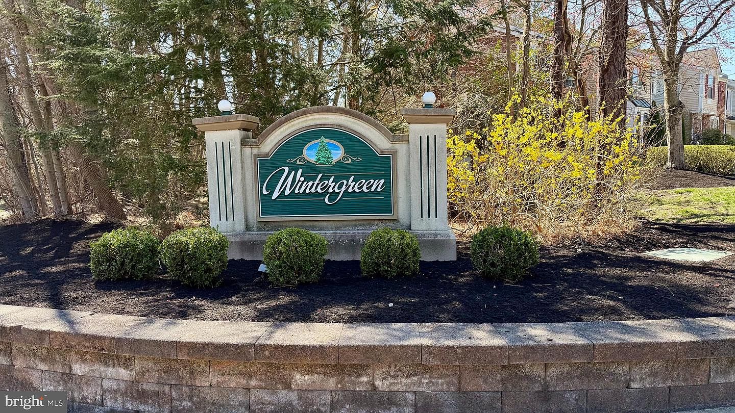 25 Dorchester Cir