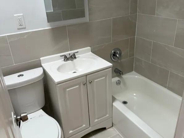 (undisclosed Address), Bronx, NY 10467