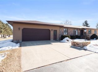 7311 Alburnett Rd, Marion, IA 52302