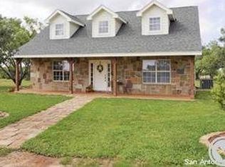 13444 La Vernia Rd, Saint Hedwig, TX 78152