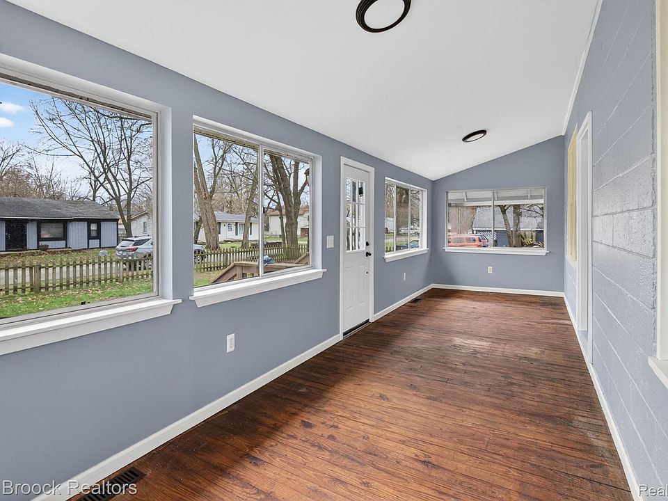 9024 Mandon Rd, photo 6