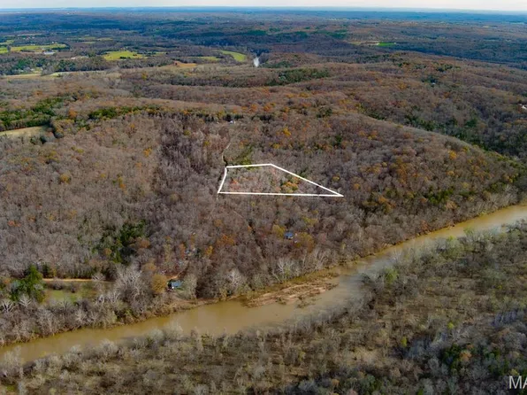 8490 Hickory Ln, Dittmer, MO 63023