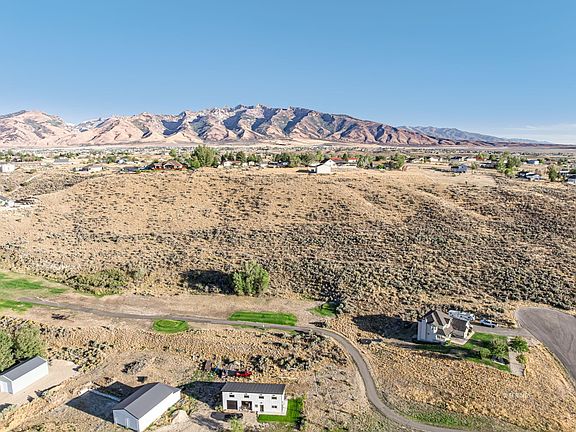 3rd image of 414 Oakshire Dr
