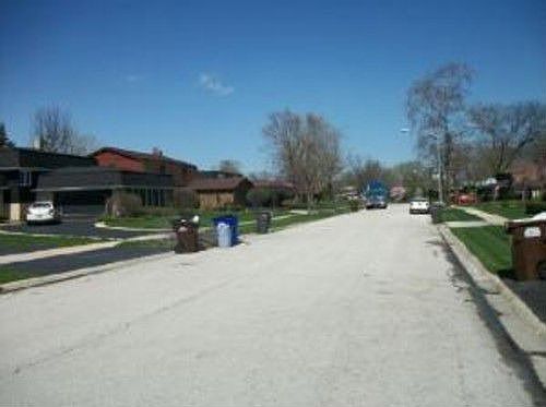 2nd image of 17325 Kimbark Ave