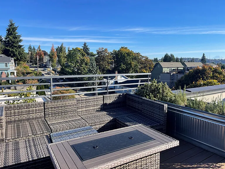 4111 Stone Way N — Photo 36