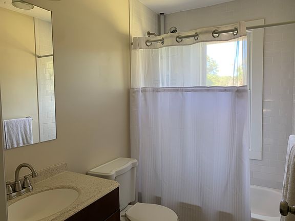 Bathroom - unit B